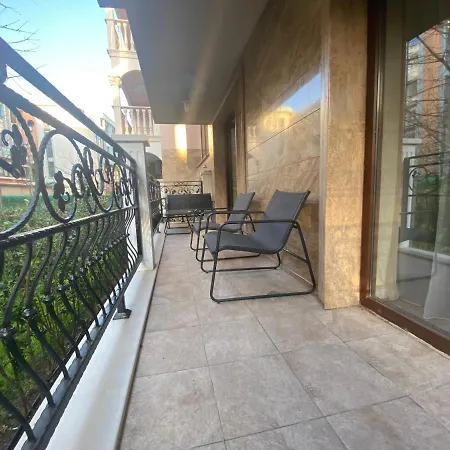 Апартамент Valencia Gardens Lux Terrace Несебър